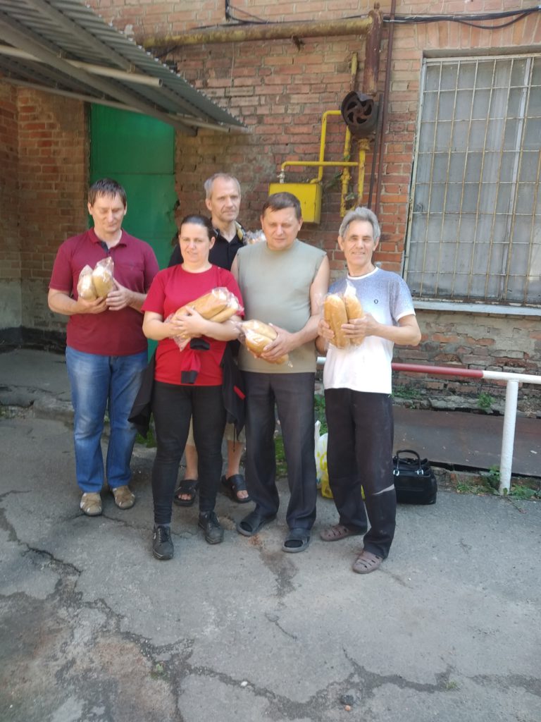 Члени Полтавської ТПО УТОС отримали хліб